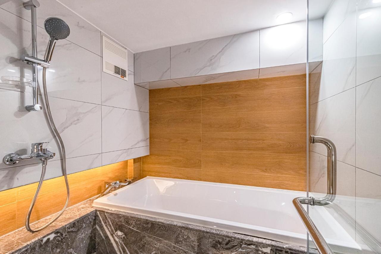 Kunming Dianchi Mideel International Apartment - South Asian Style Fuhai Metro ภายนอก รูปภาพ