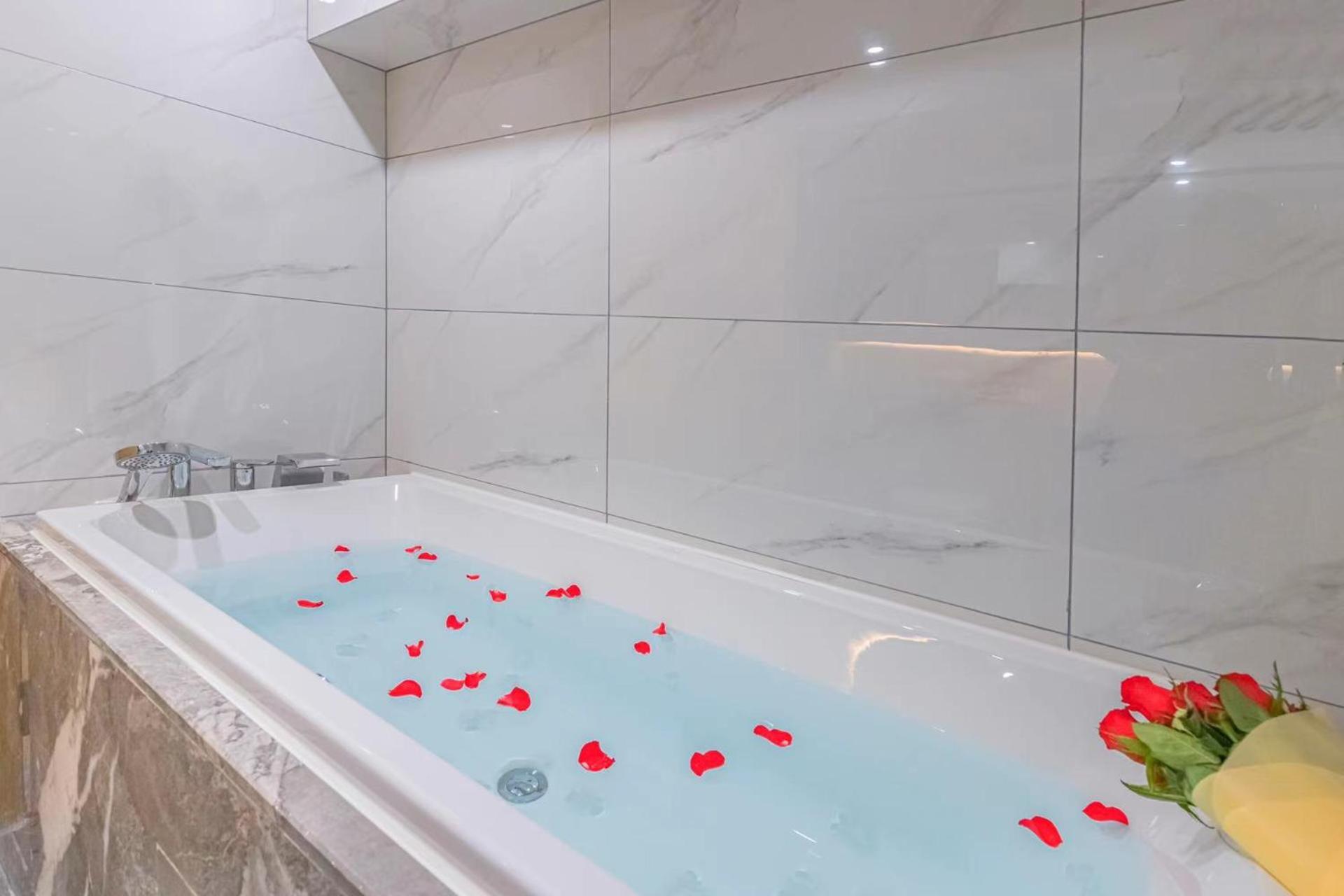 Kunming Dianchi Mideel International Apartment - South Asian Style Fuhai Metro ภายนอก รูปภาพ